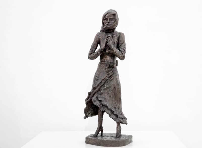 030 Willenberg A Girl From Warsaw Bronze 2002
